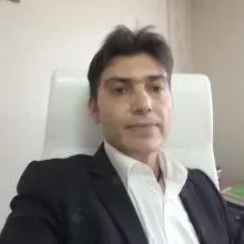 Op. Dr. Emrah Arslan — Plastik rekonstrüktif ve estetik cerrahi, Çanakkale. Portre fotoğrafı.