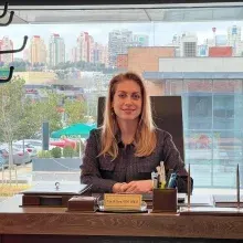 Uzm. Dr. Banu Vural Gökay — İstanbul. Portre fotoğrafı.
