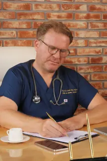 Prof. Dr. Cenk Eray Yıldız profilinde yer alan galeri fotoğrafı.