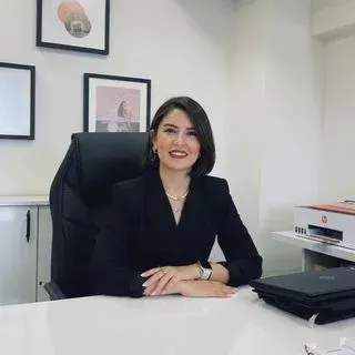 Dyt. Meltem Arslan Akyüz — Diyetisyen, Antalya. Portre fotoğrafı.