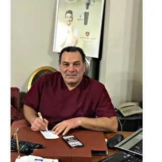Dt. Fikret Altan profilinde yer alan galeri fotoğrafı.