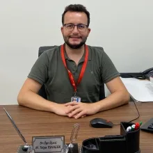 Uzm. Dr. Mustafa Tolga Tunagür — Çocuk ve Ergen Psikiyatrisi, Sakarya. Portre fotoğrafı.