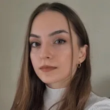 Psk. Melike Özkaya — Psikoloji. Portre fotoğrafı.