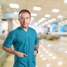 Op. Dr. Uğur Yaşar — Genel Cerrahi, Antalya. Portre fotoğrafı.