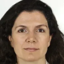 Op. Dr. Pınar Topcu Yılmaz — Göz Hastalıkları, Ankara. Portre fotoğrafı.