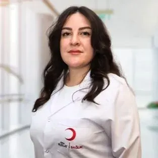 Op. Dr. Zeinab Moradi profilinde yer alan galeri fotoğrafı.