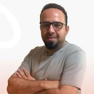 Op. Dr. Nuri Anıl Aydın — Ortopedi Ve Travmatoloji. Portre fotoğrafı.