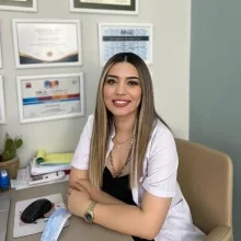 Dt. Gamze Köse Dağlı — Diş Hekimi, Adana. Portre fotoğrafı.