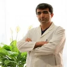 Op. Dr. Uğur Değer — Kadın Hastalıkları Ve Doğum, Diyarbakır. Portre fotoğrafı.