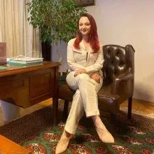 Psk. Esra Bahar Gülcür — Psikoloji, Antalya. Portre fotoğrafı.