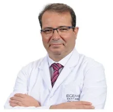 Uzm. Dr. Ali Yeniocak — Nöroloji, Aydın. Portre fotoğrafı.