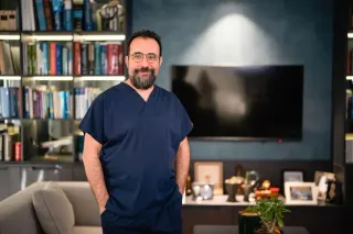 Prof. Dr. Ahmet Cantuğ Çalışkan profilinde yer alan galeri fotoğrafı.
