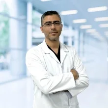 Doç. Dr. Erkan Akgün — Ortopedi Ve Travmatoloji, Yenimahalle, Ankara. Portre fotoğrafı.