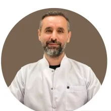 Prof. Dr. Yakup Albayrak — Psikiyatri, İstanbul. Portre fotoğrafı.