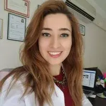 Dt. Hatice Yağmur Dilek Yalkın — Diş Hekimi, Manisa. Portre fotoğrafı.