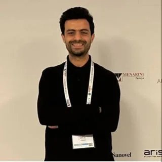 Uzm. Dr. İyed Oğuz — İç Hastalıkları, İstanbul. Portre fotoğrafı.