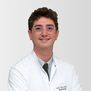 Doç. Dr. Emil Aliyev — Çankaya, Ankara. Portre fotoğrafı.
