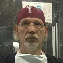 Op. Dr. Mehmet Gökhan Bilgin — Genel Cerrahi. Portre fotoğrafı.