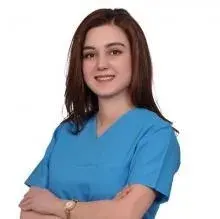 Uzm. Dt. Zümrüt Ceren Özduman — Restoratif Diş Tedavisi, Çankaya, Ankara. Portre fotoğrafı.