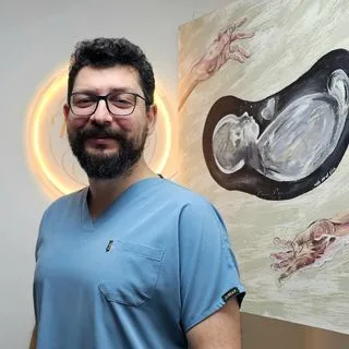 Op. Dr. Kaan Eray Uzun — Kadın Hastalıkları Ve Doğum, Tekirdağ. Portre fotoğrafı.