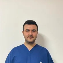 Dt. Oğuzhan Doğan — Diş Hekimi, Şehitkamil, Gaziantep. Portre fotoğrafı.