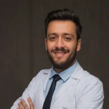 Dt. İlkem Erol Cansever — Diş Hekimi, Niğde. Portre fotoğrafı.
