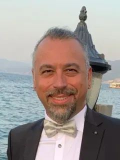 Op. Dr. Doğan Fakıoğlu profilinde yer alan galeri fotoğrafı.