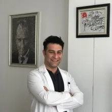Doç. Dr. Mustafa Ulubay — Kadın Hastalıkları Ve Doğum, Keçiören, Ankara. Portre fotoğrafı.
