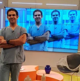 Prof. Dr. Hakan Çoksüer profilinde yer alan galeri fotoğrafı.
