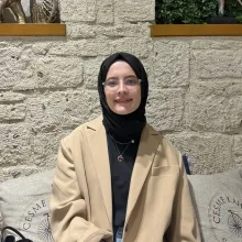 Dkt. Zeynep Pancar — Sakarya. Portre fotoğrafı.