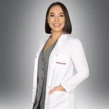 Op. Dr. Duygu Doğdu Topaloğlu — Kadın Hastalıkları Ve Doğum, Trabzon. Portre fotoğrafı.