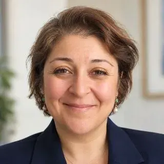 Doç. Dr. İdil Rana User — Çocuk Cerrahisi, Altındağ, Ankara. Portre fotoğrafı.