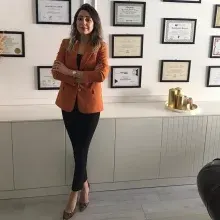Kl. Psk. Hande Tecimer Yücel — Psikoloji, Niğde. Portre fotoğrafı.