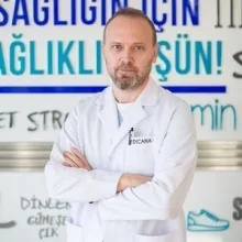 Uzm. Dr. Elidor Agolli — Radyoloji, Bahçelievler, İstanbul. Portre fotoğrafı.