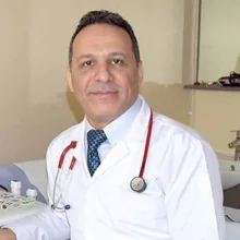 Uzm. Dr. Sadettin Sezer — Çocuk Kardiyolojisi, Gaziantep. Portre fotoğrafı.