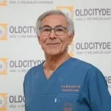 Uzm. Dr. Erol Kıyak — Anesteziyoloji Ve Reanimasyon. Portre fotoğrafı.