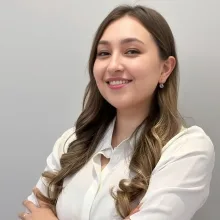 Psk. Sıla Bayram Koçak — Psikoloji, Kayseri. Portre fotoğrafı.