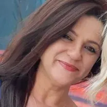 Psk. Filiz Karlıdağ — Psikoloji, İzmir. Portre fotoğrafı.