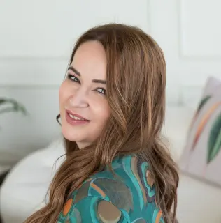 Op. Dr. Burcu Çetinkaya profilinde yer alan galeri fotoğrafı.