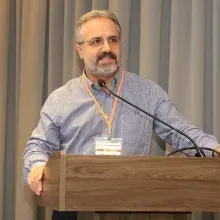 Prof. Dr. Serdar Kahraman — Beyin Ve Sinir Cerrahisi. Portre fotoğrafı.