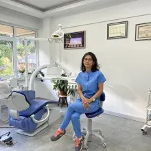 Dt. Nalan Erdoğan Akdemir — Diş Hekimi, İstanbul. Portre fotoğrafı.