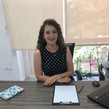 Dyt. Göksun Aladağ — Diyetisyen. Portre fotoğrafı.