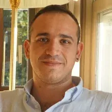 Doç. Dr. Can Doruk Basa — Ortopedi Ve Travmatoloji, İzmir. Portre fotoğrafı.