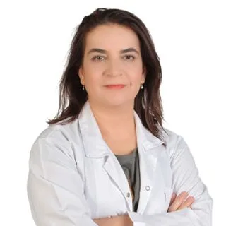 Op. Dr. Şükran Güçer — Kadın Hastalıkları Ve Doğum, Şahinbey, Gaziantep. Portre fotoğrafı.