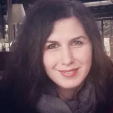 Doç. Dr. Leyla Baykal Selçuk — Dermatoloji, Trabzon. Portre fotoğrafı.