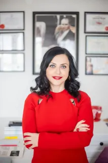 Op. Dr. Lale Çetin profilinde yer alan galeri fotoğrafı.