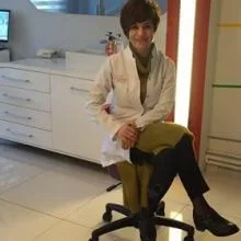 Dt. Pınar Kahraman — Diş Hekimi, Isparta. Portre fotoğrafı.