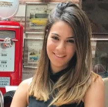 Uzm. Dyt. Hanse Nur Büyükdağ — Diyetisyen. Portre fotoğrafı.