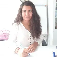 Kl. Psk. Ayşe Girgin — Psikoloji, İstanbul. Portre fotoğrafı.