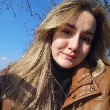 Dt. Merve Yiğit — Diş Hekimi, Ankara. Portre fotoğrafı.